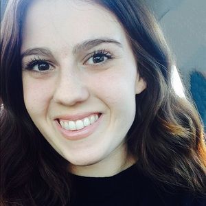 Meet your Posher, Alexandra